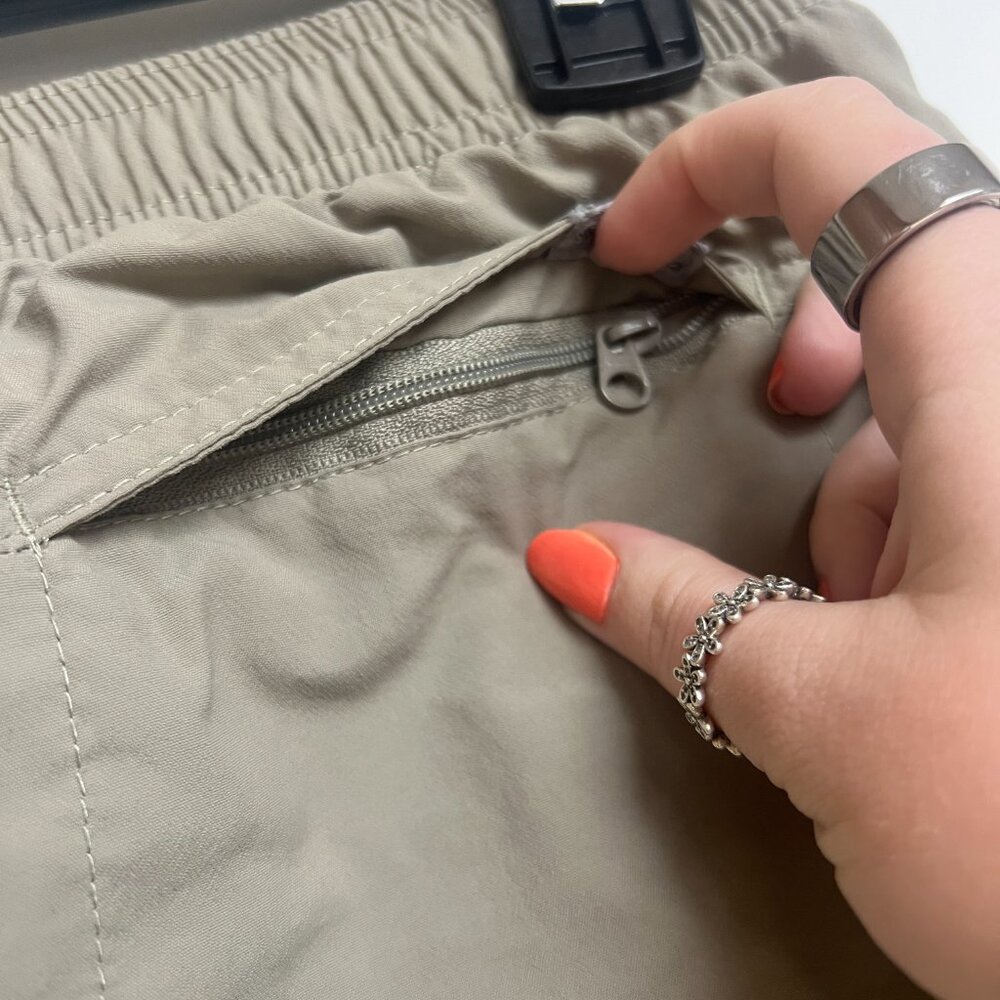 Columbia Women's Sandy River Shorts Tan/Tusk Color Size Small - Picture 8 of 14